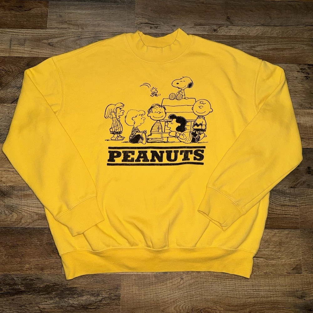Peanuts Gang Snoopy Mock Neck Sweatshirt Yellow Size Medium